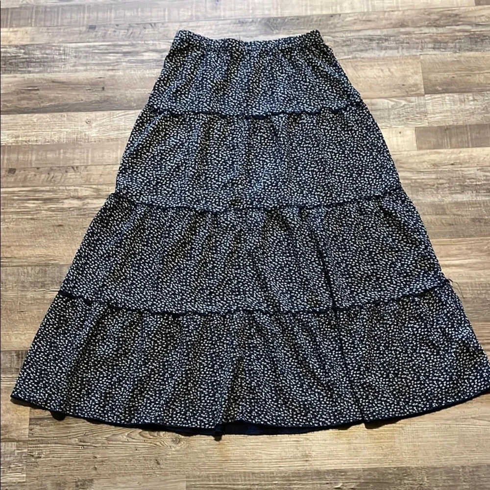 Brandy Melville A-line Black and White Maxi Skirt - Picture 4 of 5